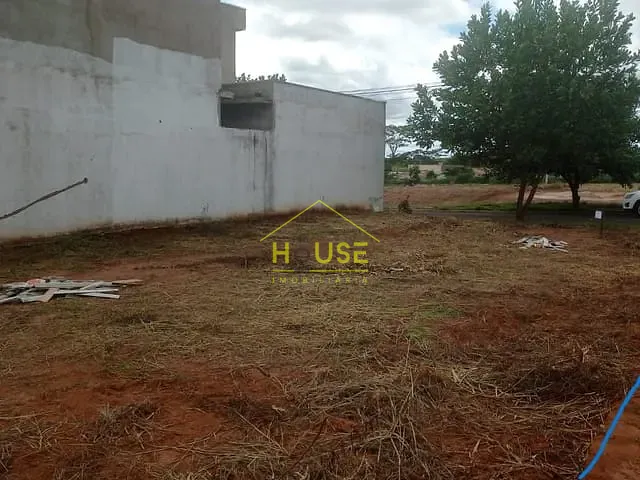 Terreno com 250m², à venda, no bairro Jardim Alto Alegre em Votuporanga