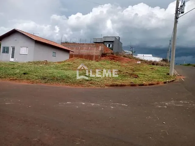 Terreno com 305m², à venda, no bairro Portal da Cidade em Mococa