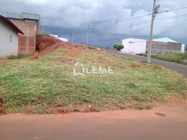 Terreno com 305m², à venda, no bairro Portal da Cidade em Mococa