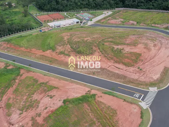 Terreno com 1000m², à venda, no bairro Ivoturucaia em Jundiaí