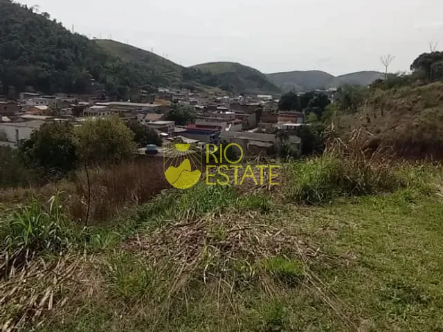 Terreno com 306m², à venda, no bairro Santa Maria II em Barra Mansa