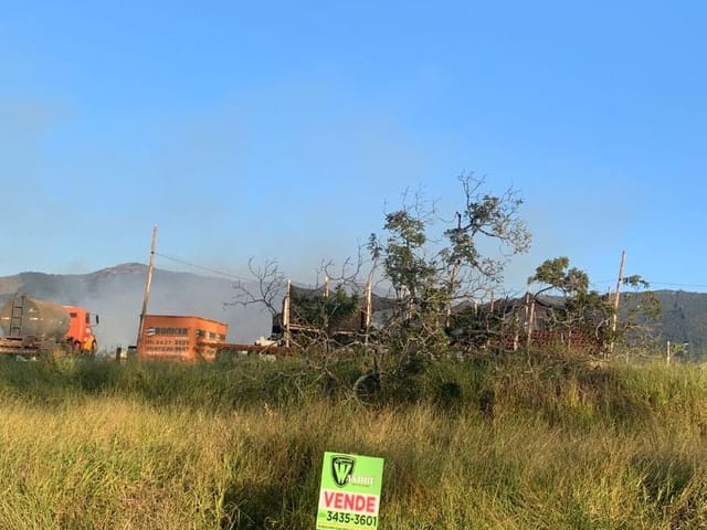 Terreno com 300m², à venda, no bairro Loteamento Sierra em Extrema