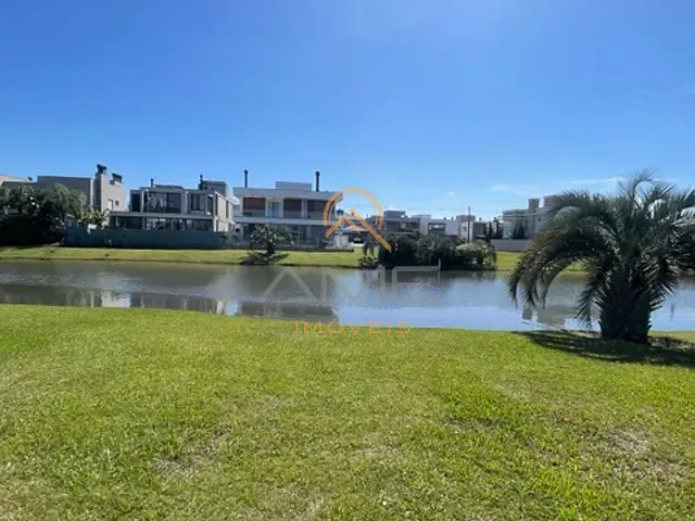 Terreno com 443m², à venda, no bairro São Gonçalo em Pelotas