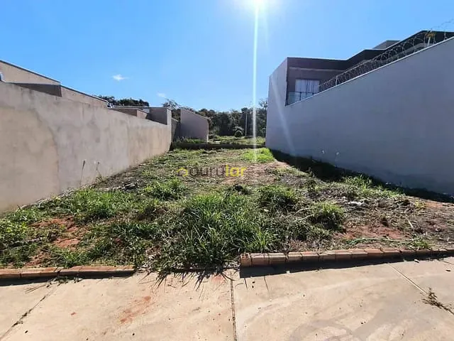 Terreno com 200m², à venda, no bairro Conjunto Habitacional Isaura Pitta Garms em Bauru
