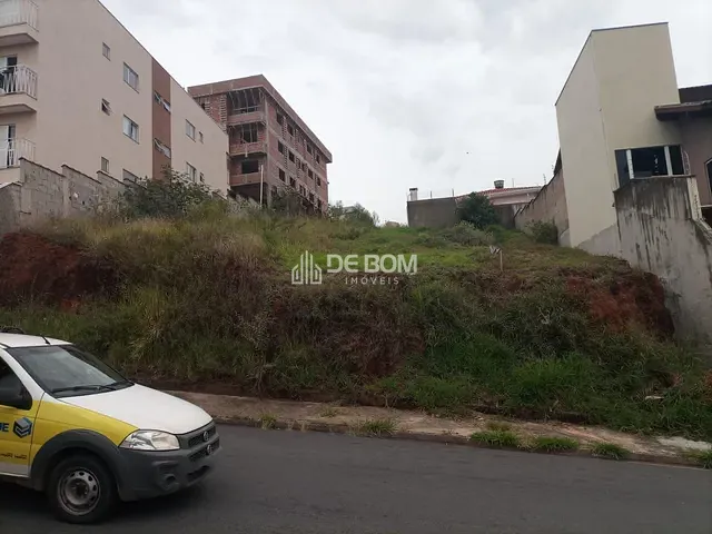 Terreno com 300m², à venda, no bairro Centenário em Poços de Caldas