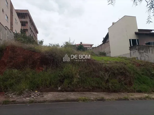 Terreno com 300m², à venda, no bairro Centenário em Poços de Caldas
