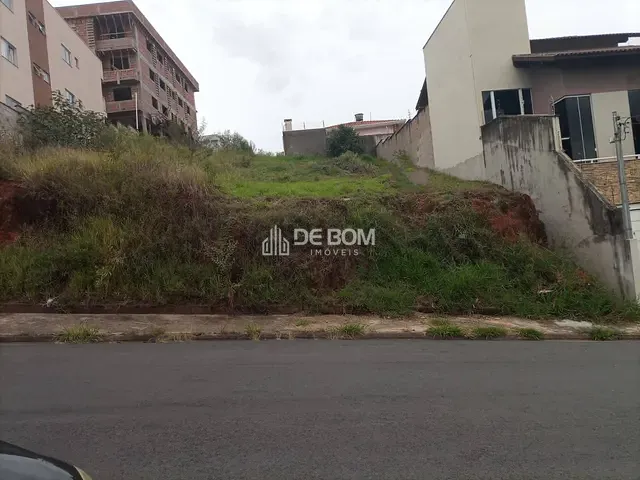 Terreno com 300m², à venda, no bairro Centenário em Poços de Caldas