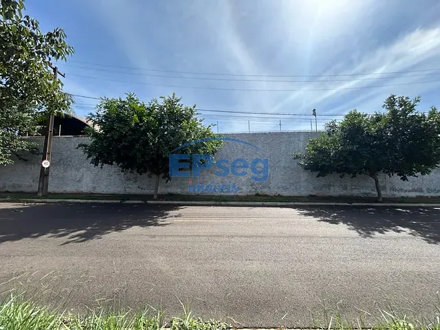 Terreno com 710m², à venda, no bairro Jardim Itatiaia 2 em Londrina
