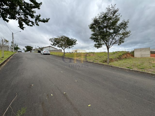 Terreno com 250m², à venda, no bairro Jardim São Lucas em Salto de Pirapora