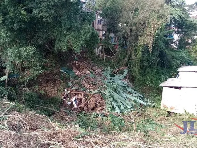 Terreno à venda, no bairro Boa Vista em Curitiba
