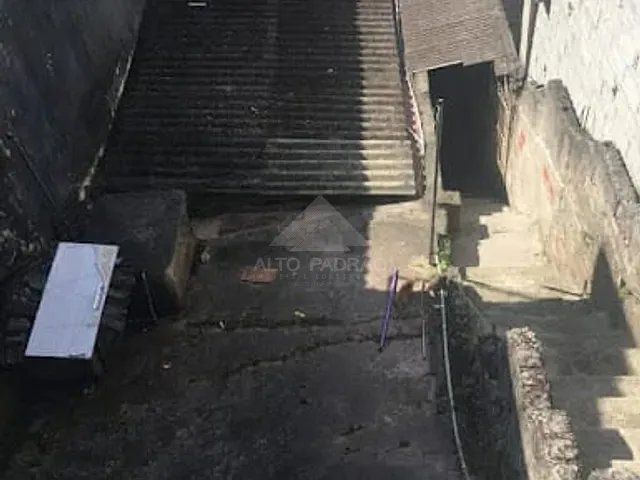 Terreno com 214m², à venda, no bairro Jardim Aracy em Mauá