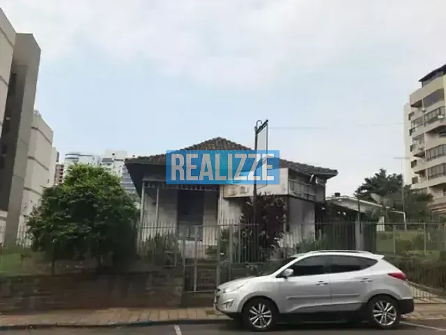 Terreno com 2276m², à venda, no bairro Centro em Marau