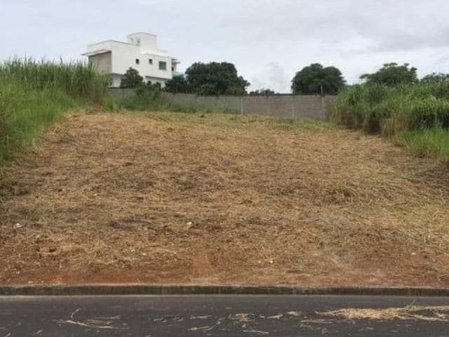 Terreno com 275m², à venda, no bairro Lagoa em Macaé