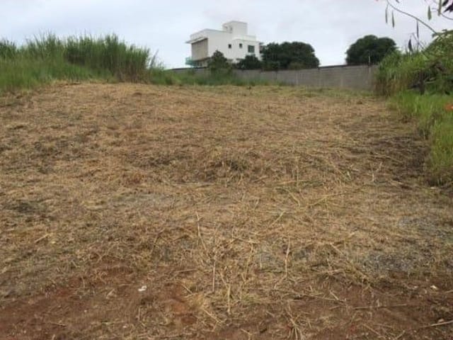 Terreno com 275m², à venda, no bairro Lagoa em Macaé