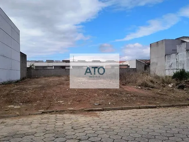 Terreno com 375m², à venda, no bairro TERRA NOVA em Tijucas