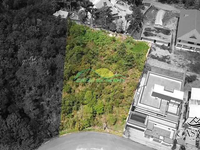 Terreno com 1676m², à venda, no bairro João Paulo em Florianópolis