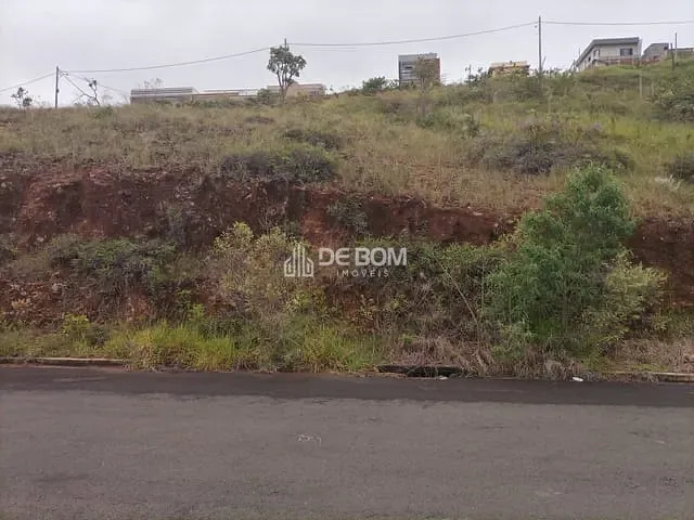 Terreno com 250m², à venda, no bairro Jardim Bandeirantes em Poços de Caldas