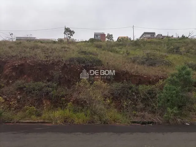 Terreno com 250m², à venda, no bairro Jardim Bandeirantes em Poços de Caldas