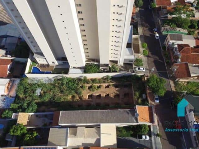 Terreno com 1076m², à venda, no bairro Araés em Cuiabá
