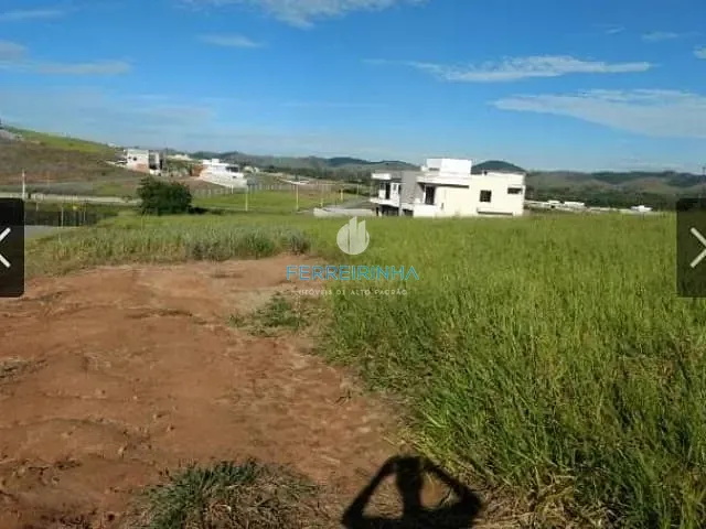 Terreno com 614m², à venda, no bairro Colinas do Paratehy em São José dos Campos