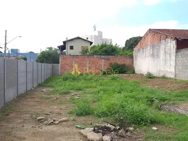 Terreno com 270m², à venda, no bairro Parque das Nações em Pindamonhangaba
