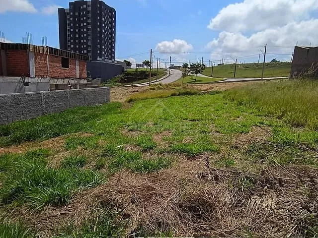 Terreno com 313m², à venda, no bairro Jardins de Florença em Poços de Caldas
