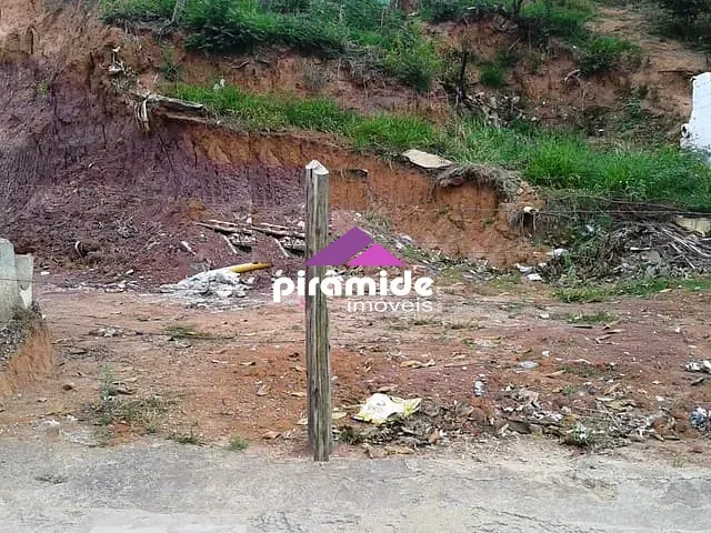 Terreno com 835m², à venda, no bairro Pau de Saia em São José dos Campos