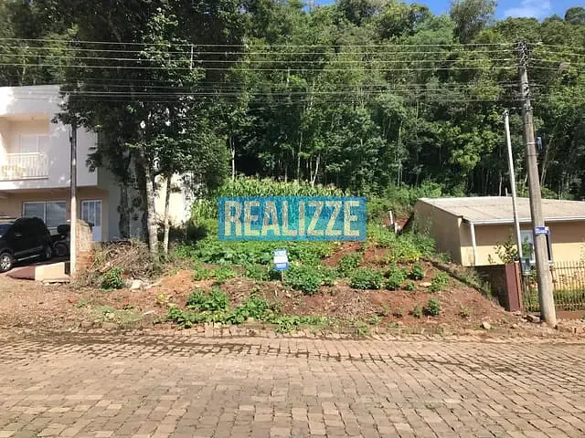 Terreno com 300m², à venda, no bairro Fernandes em Marau