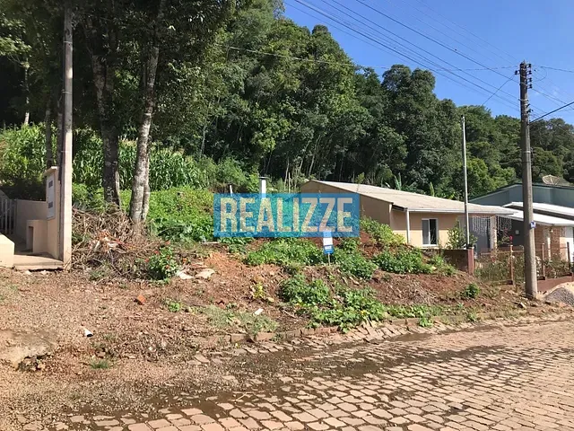 Terreno com 300m², à venda, no bairro Fernandes em Marau