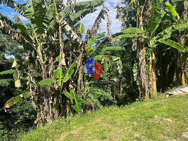 Terreno com 645m², à venda, no bairro Iconha em Guapimirim