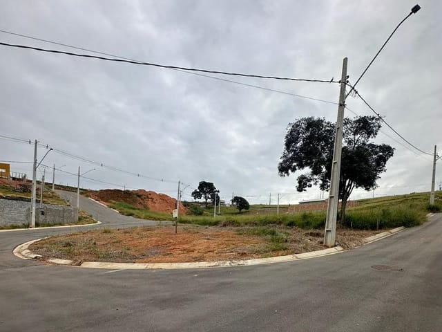 Terreno com 252m², à venda, no bairro jatobás em Extrema
