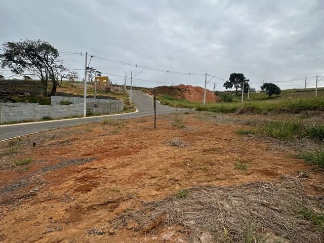 Terreno com 252m², à venda, no bairro jatobás em Extrema