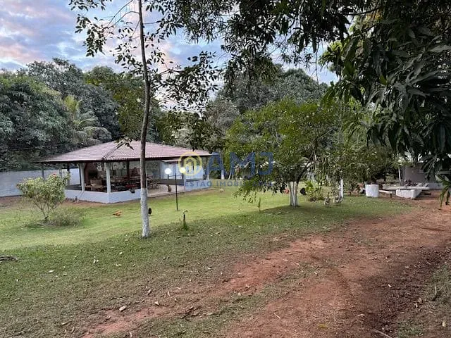 Terreno com 21010m², à venda, no bairro Chácara São Pedro em Aparecida de Goiânia