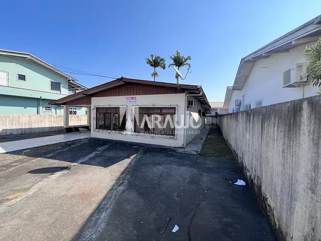 Terreno com 364m², à venda, no bairro Cordeiros em Itajaí