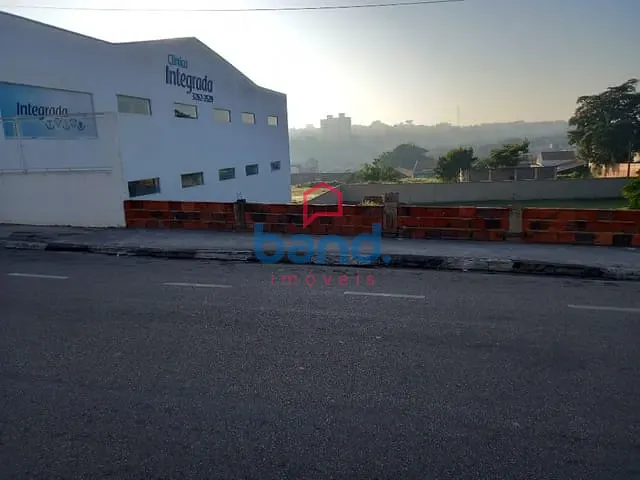 Terreno com 1500m², à venda, no bairro Jardim Araritaguaba em Porto Feliz