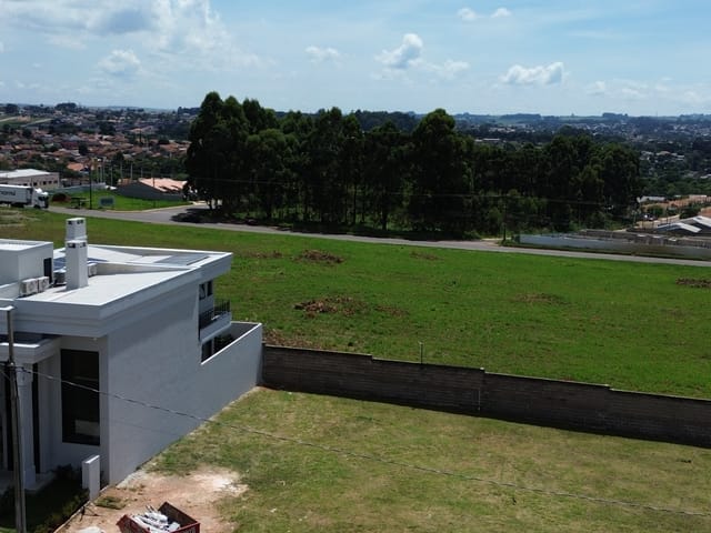 Terreno com 285m², à venda, no bairro Cará-cará em Ponta Grossa