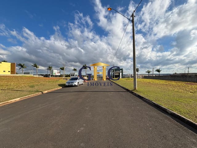 Terreno com 250m², à venda, no bairro Jardim São Lucas em Salto de Pirapora