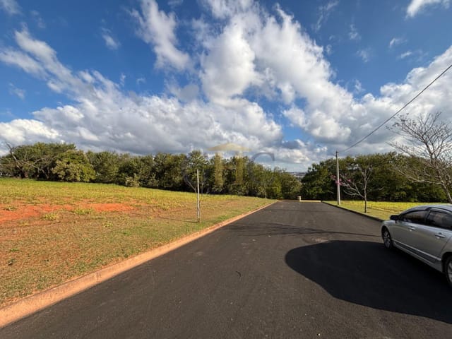 Terreno com 250m², à venda, no bairro Jardim São Lucas em Salto de Pirapora