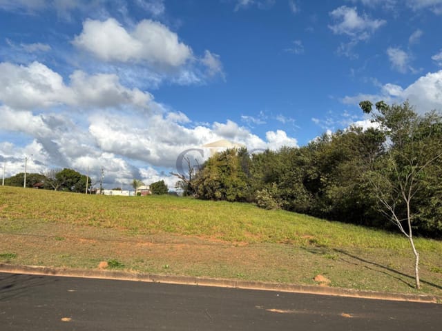 Terreno com 250m², à venda, no bairro Jardim São Lucas em Salto de Pirapora