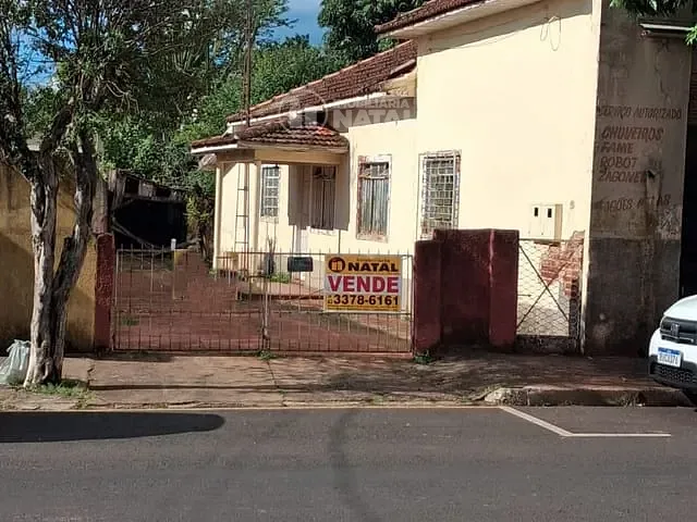 Terreno com 833m², à venda, no bairro Centro em Cambé