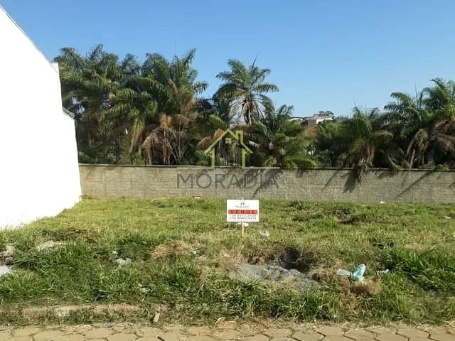 Terreno com 359m², à venda, no bairro Parque da Figueira em Guaxupé
