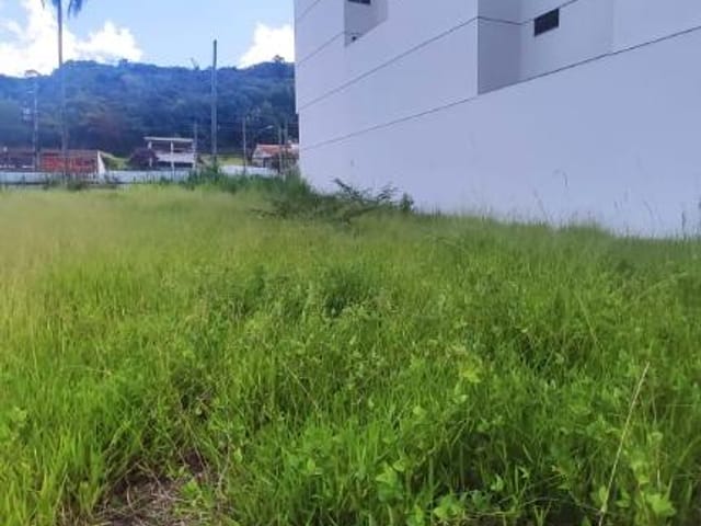 Terreno com 492m², à venda, no bairro São Pedro em Juiz de Fora