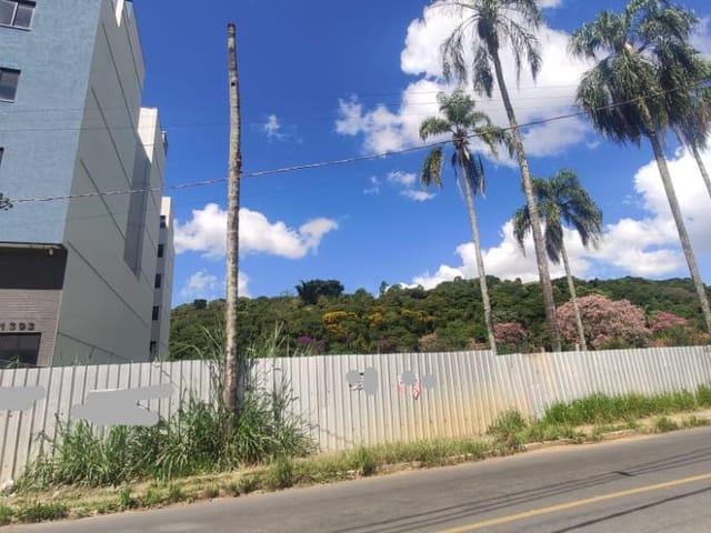 Terreno com 492m², à venda, no bairro São Pedro em Juiz de Fora