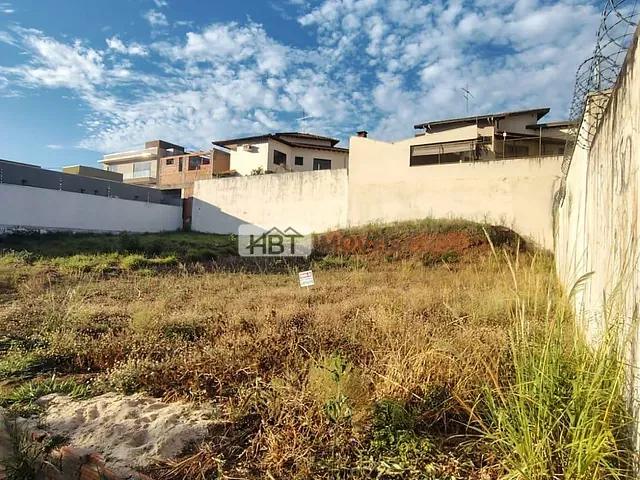 Terreno com 408m², à venda, no bairro Jardim Estoril III em Bauru