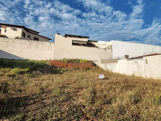 Terreno com 408m², à venda, no bairro Jardim Estoril III em Bauru