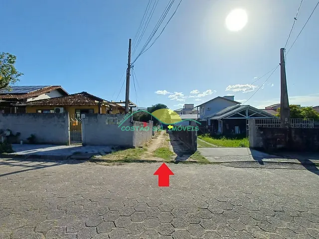 Terreno com 360m², à venda, no bairro Campeche em Florianópolis