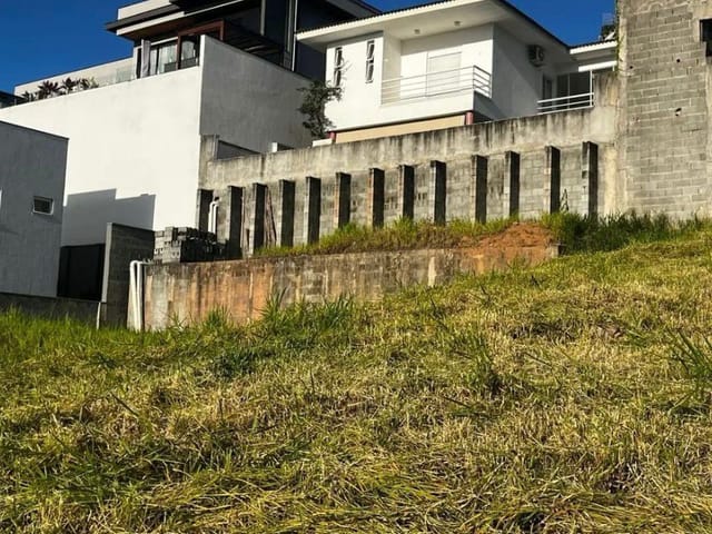Terreno com 450m², à venda, no bairro Condomínio Residencial Jaguary em São José dos Campos