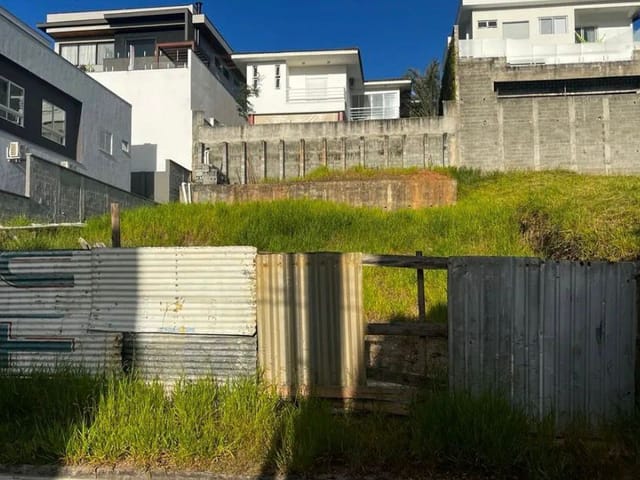 Terreno com 450m², à venda, no bairro Condomínio Residencial Jaguary em São José dos Campos