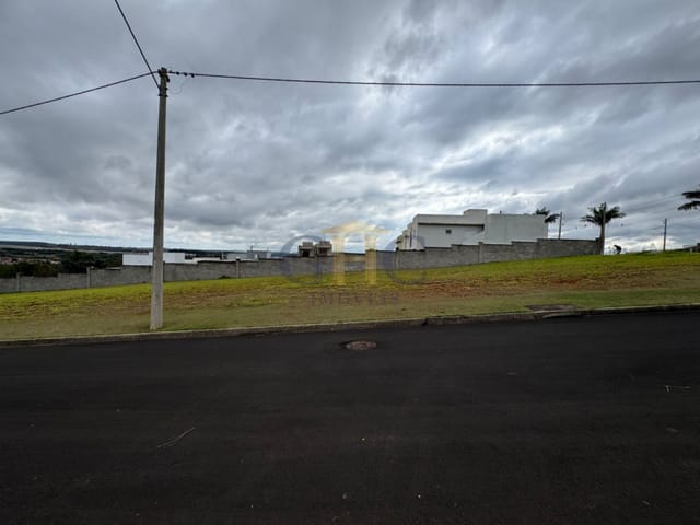 Terreno com 250m², à venda, no bairro Jardim São Lucas em Salto de Pirapora