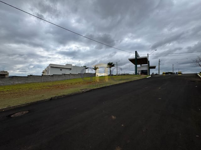 Terreno com 250m², à venda, no bairro Jardim São Lucas em Salto de Pirapora